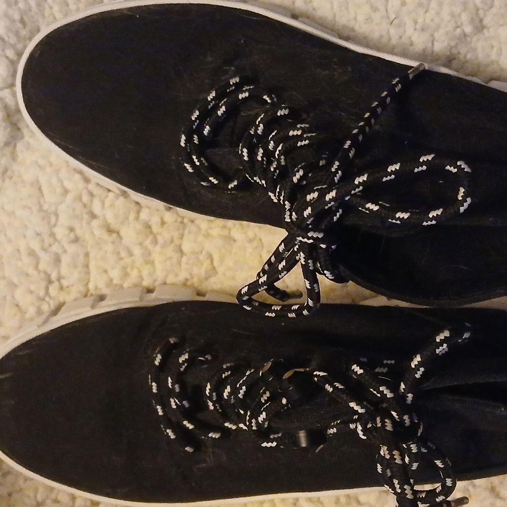 Guess Stylish Black Women's Boots 8.5 - Picture 7 of 9